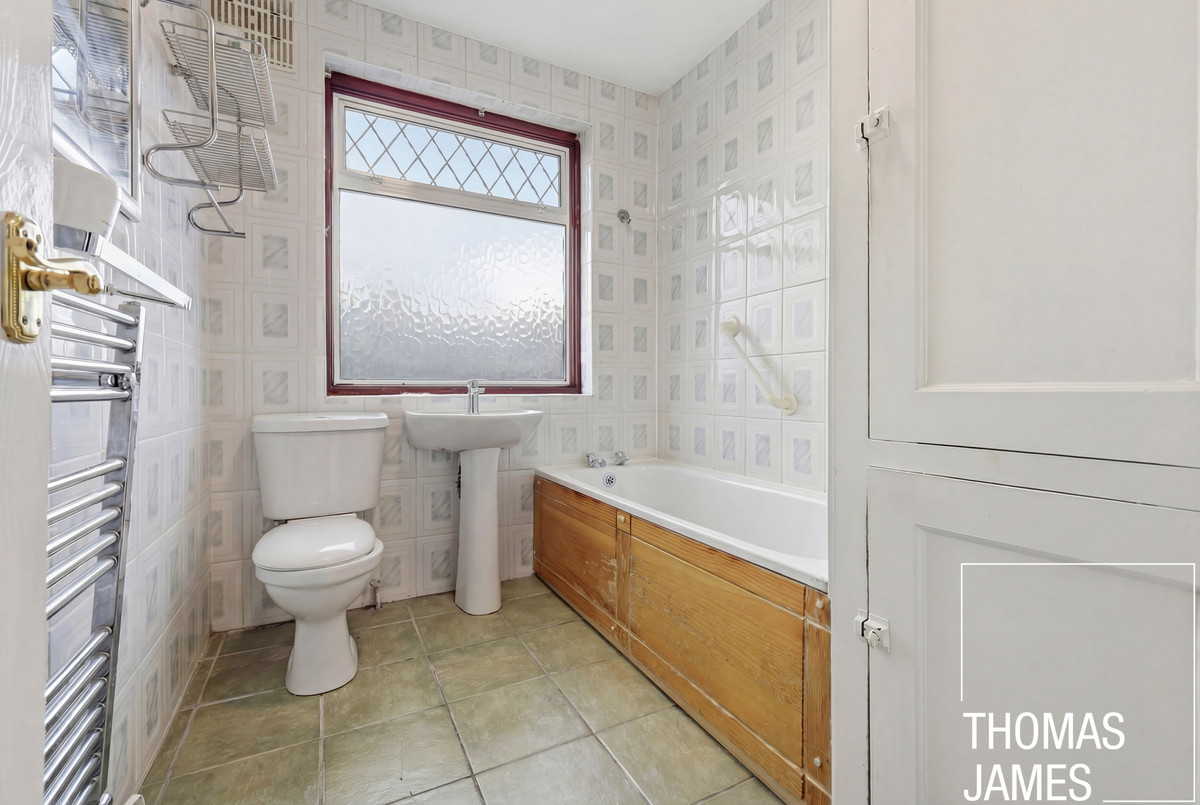 Oakfield Gardens, London, N18, photo 12