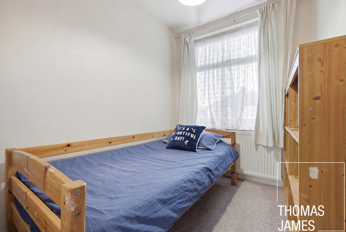 Oakfield Gardens, London, N18, photo 11