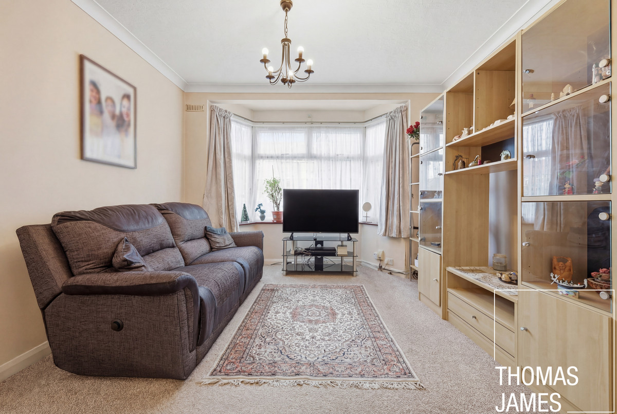 Oakfield Gardens, London, N18, photo 5