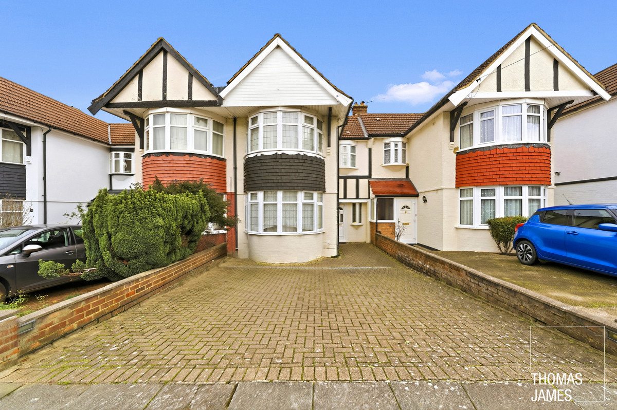 Petersfield Close, London, N18