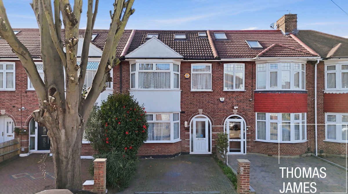 Oakfield Gardens, London, N18