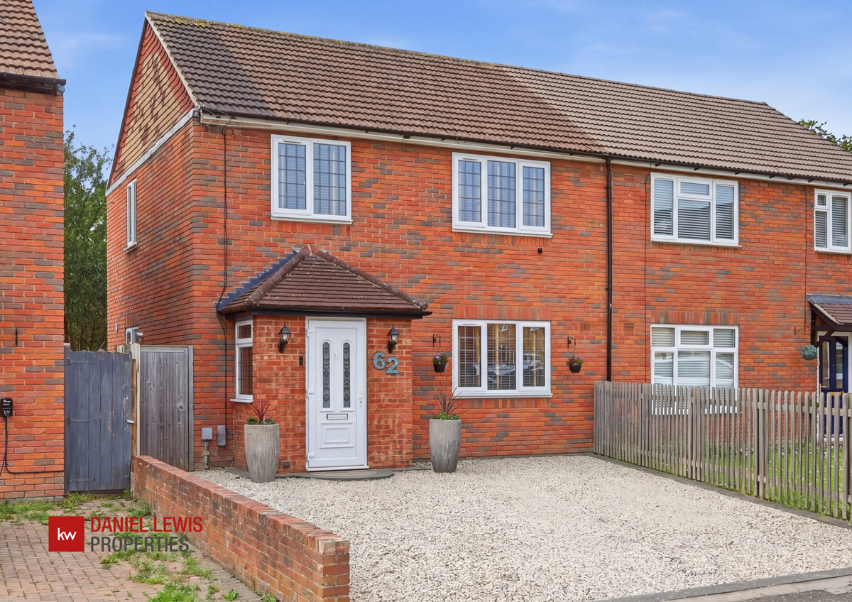 Roydon Close, Loughton, IG10