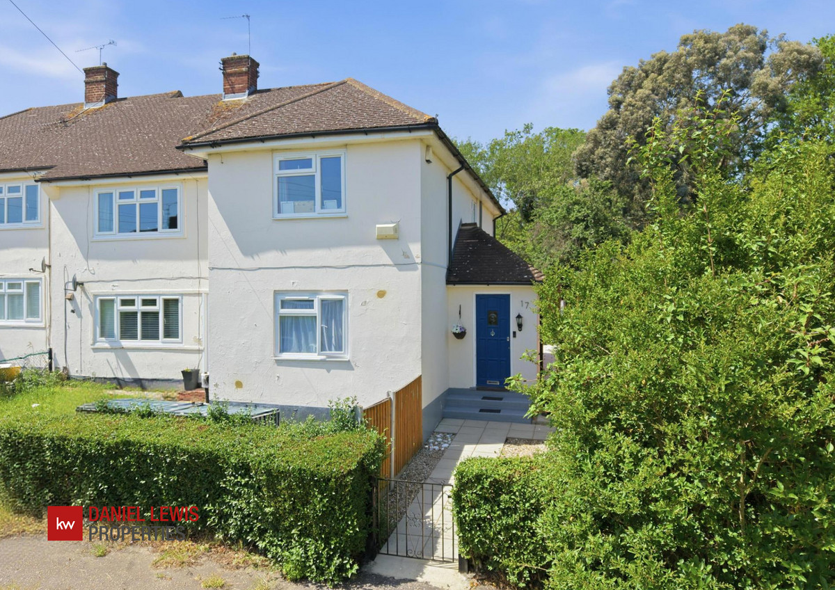 Danbury Road, Loughton, IG10
