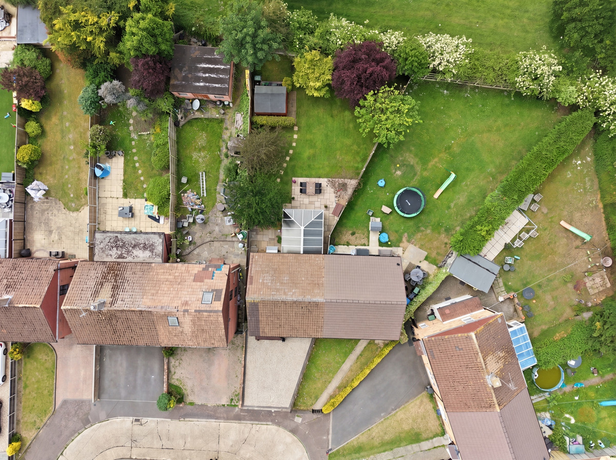 Roydon Close, Loughton, IG10, photo 24