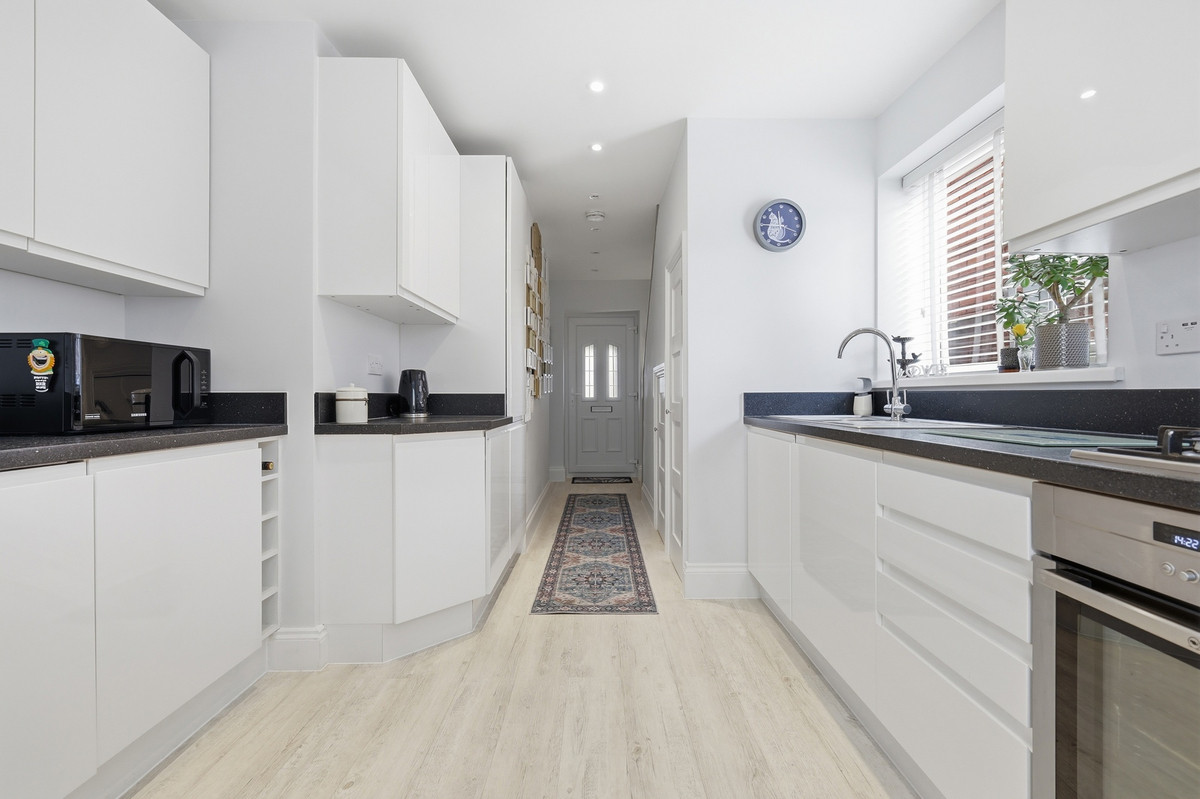 Roydon Close, Loughton, IG10, photo 10