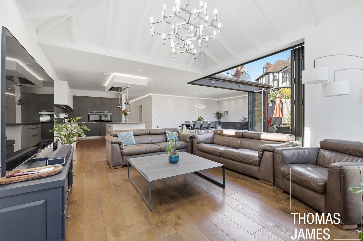 Eversley Crescent, London, N21, photo 7