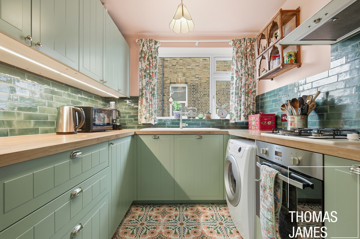 Maurice Court, London, N22