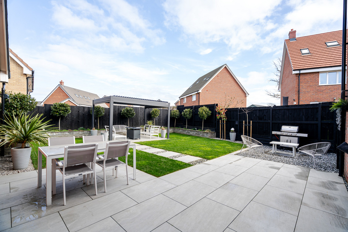 Ramsay Drive, Leighton Buzzard, LU7, photo 2