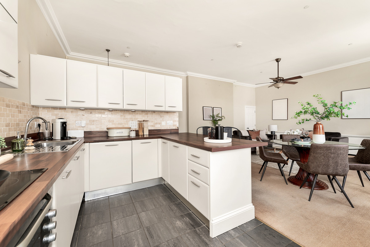 George Street, Huntingdon, PE29, photo 5