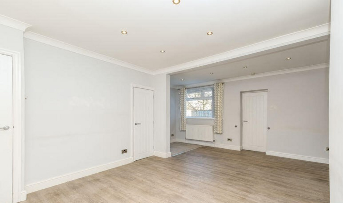 Ogle Grove, Jarrow, NE32, photo 4