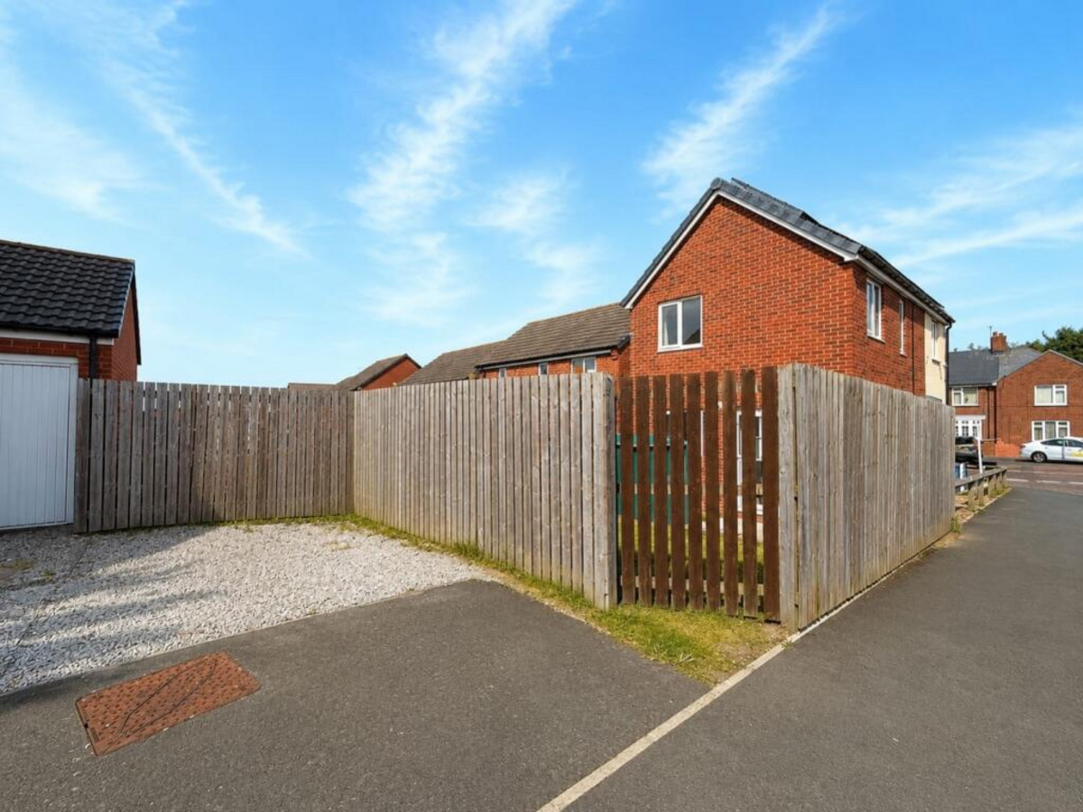 Felixstowe Road, Sunderland, SR4, photo 2