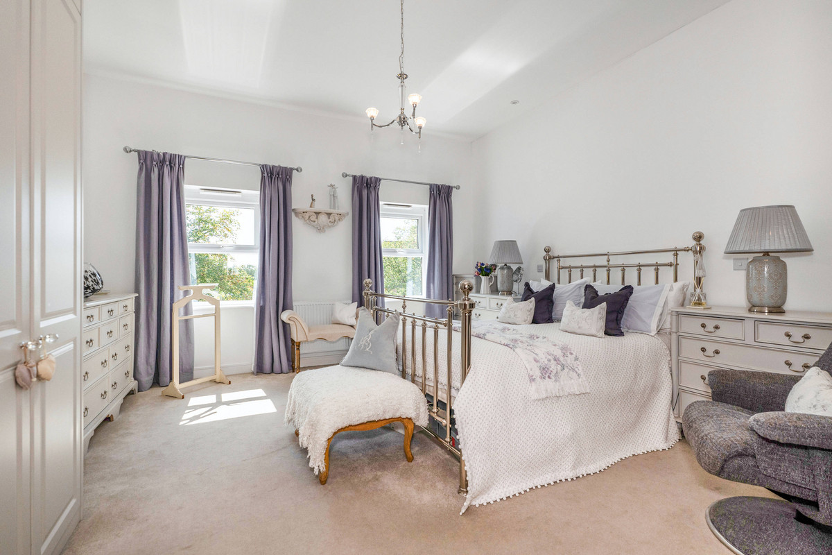Parsonage Road, Horsham, RH12, photo 23