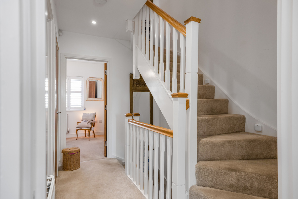Parsonage Road, Horsham, RH12, photo 11