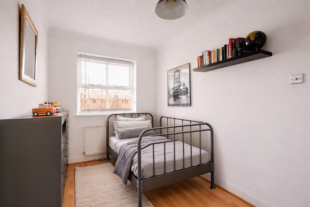 Victoria Road, Brentwood, CM14, photo 11