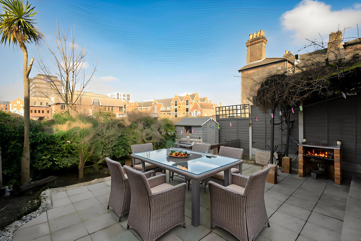 Victoria Road, Brentwood, CM14, photo 12