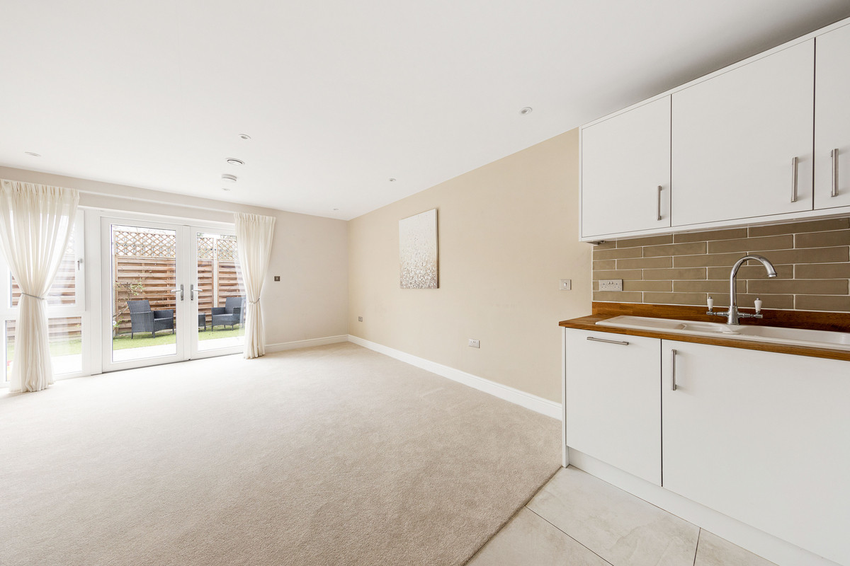 High Road, Loughton, IG10, photo 7