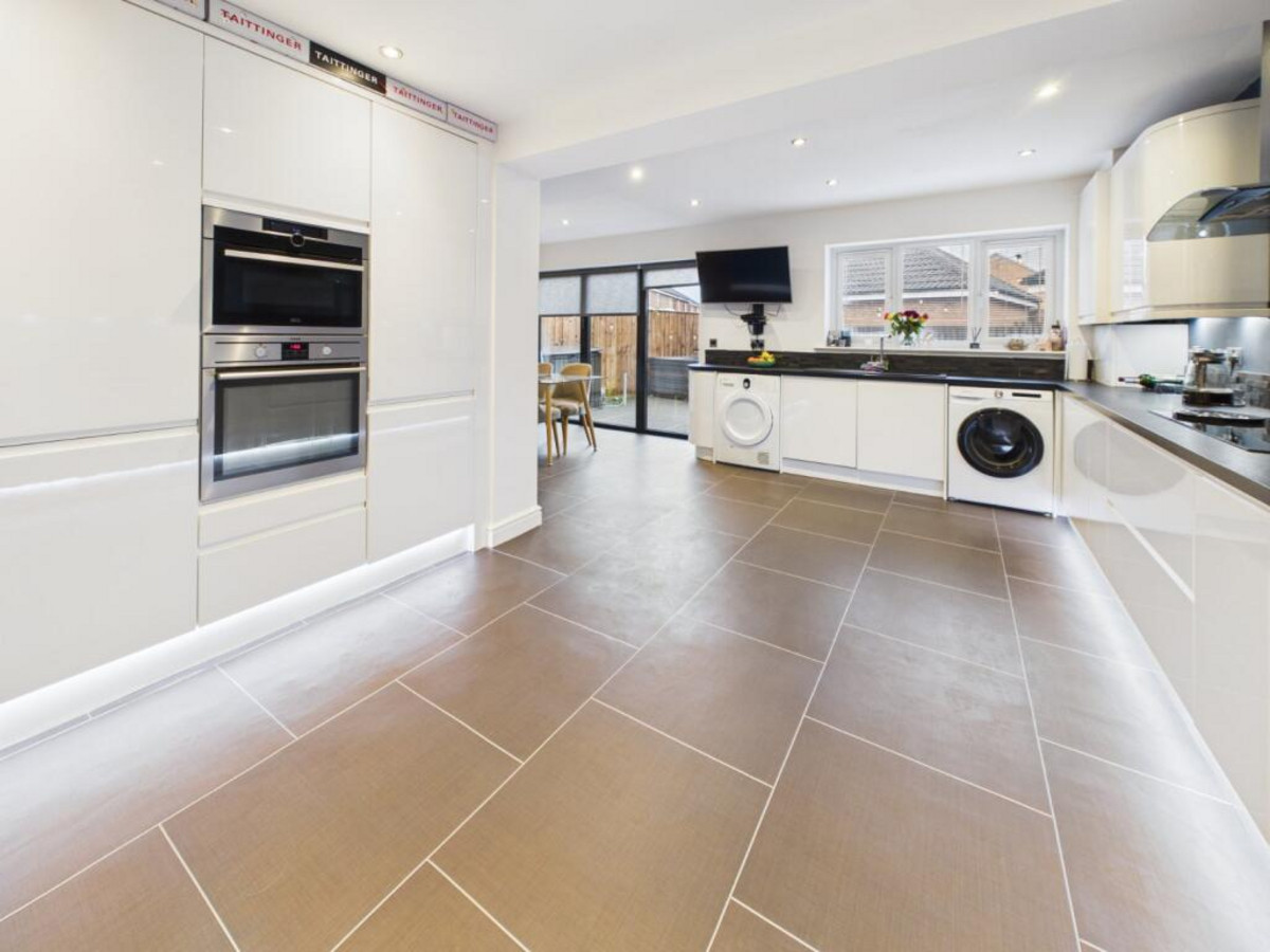 Cedar Drive, Jarrow, NE32, photo 5