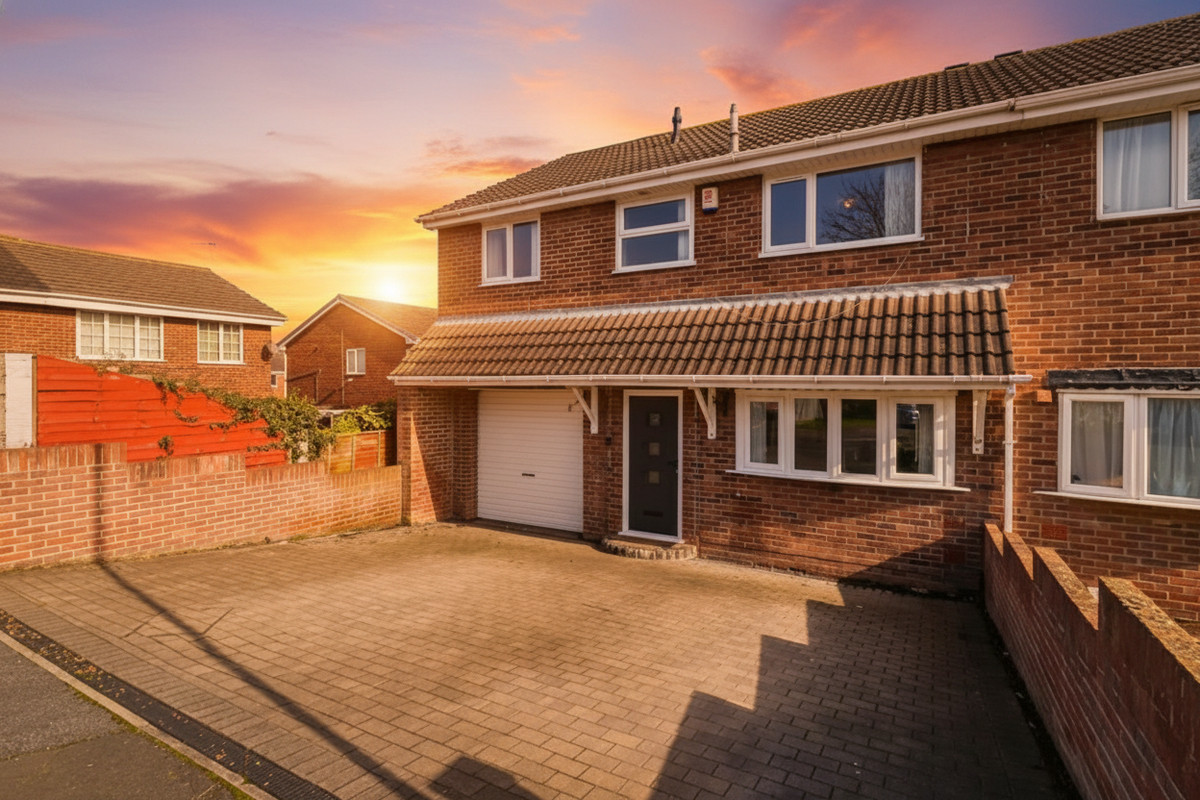 Seaton Gardens, Rossington, DN11