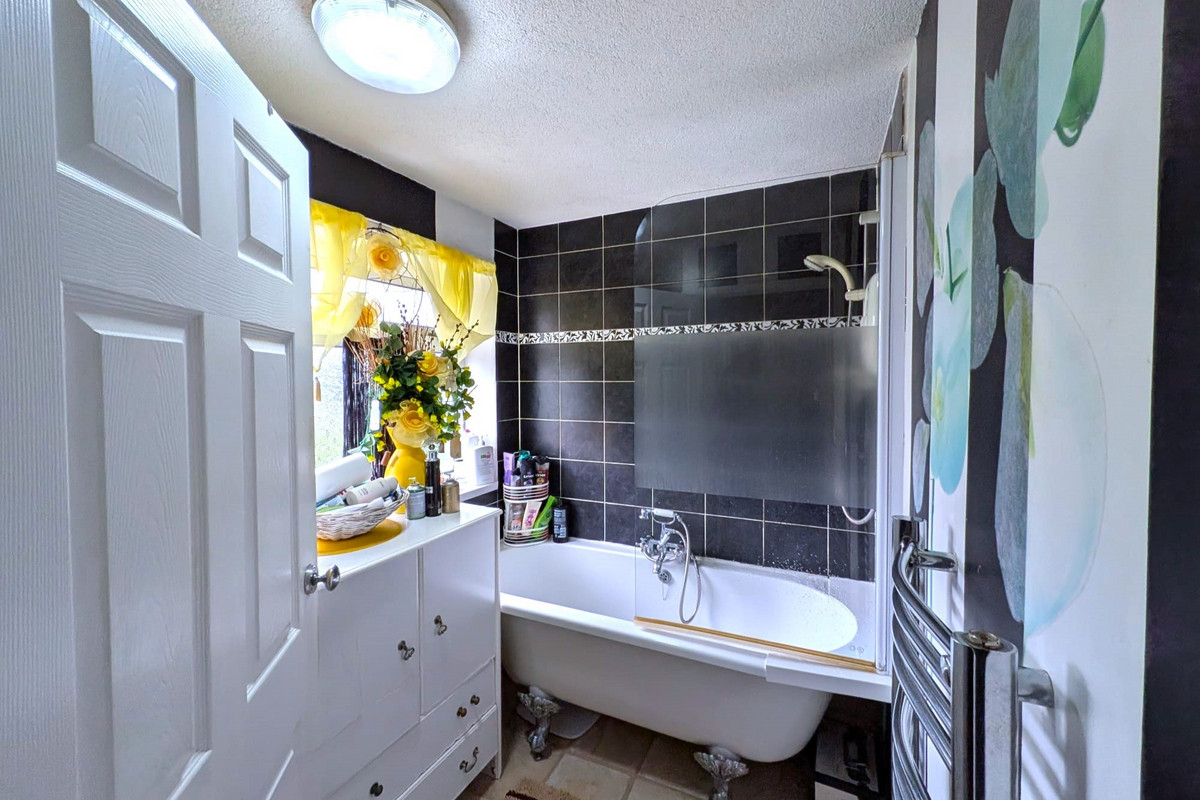 OXTON Close, Mansfield, NG19, photo 15