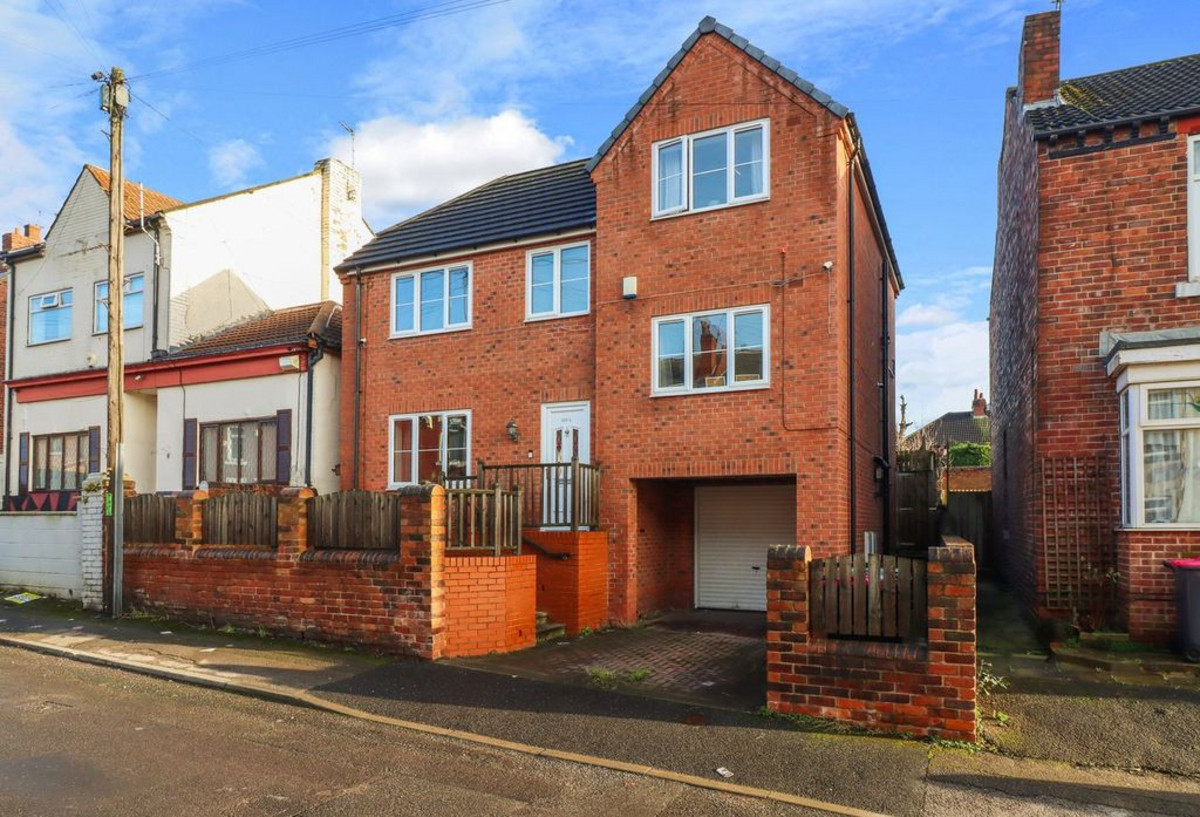 Main Street, Rawmarsh, S62