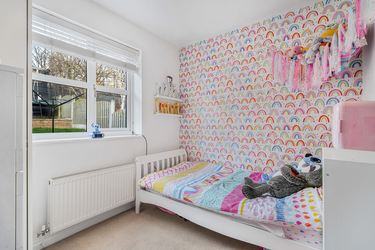 Doveside Drive, Barnsley, S73, photo 12