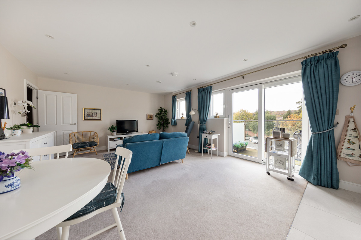 High Road, Loughton, IG10, photo 5