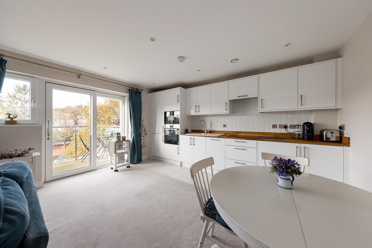 High Road, Loughton, IG10, photo 9