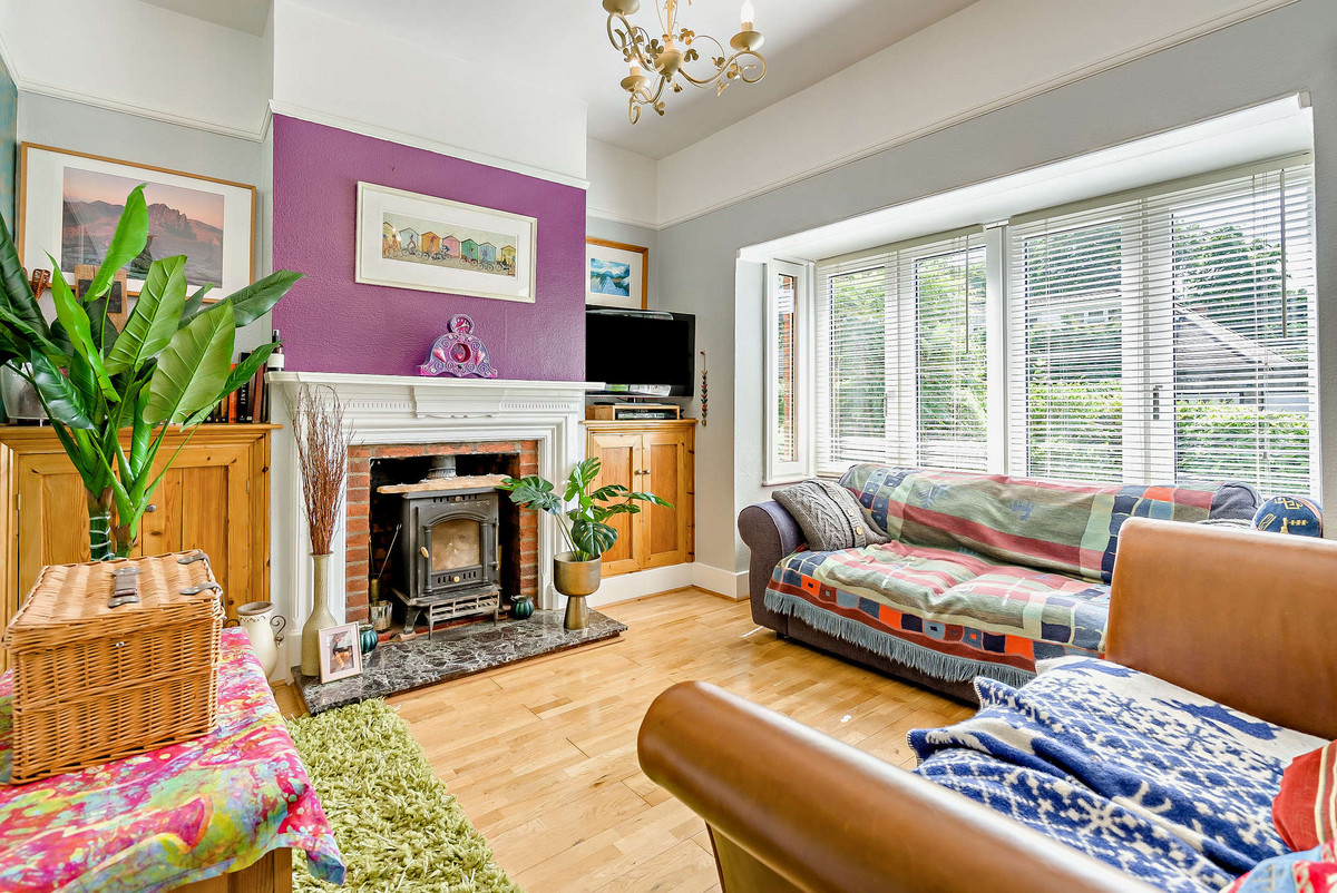 Debden Lane, Loughton, IG10, photo 3