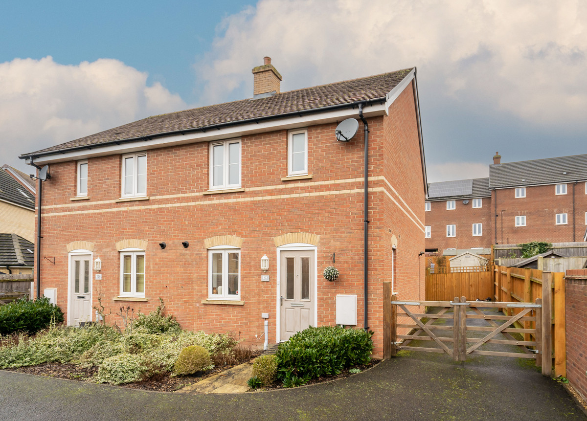 Cyprus Way, Milton Keynes, MK3
