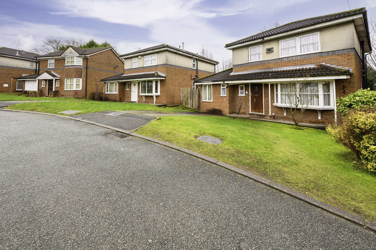 Saltire Gardens, Salford, M7