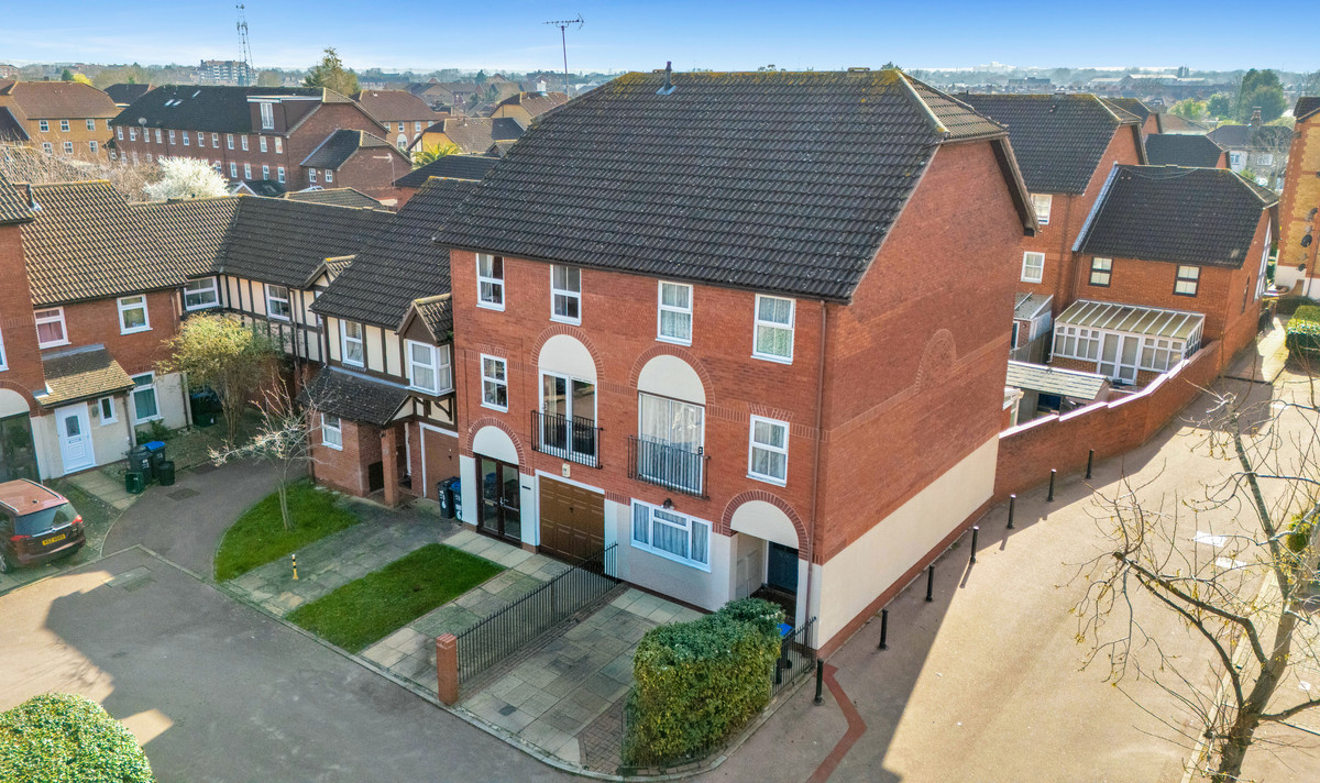 Cameron Square, Mitcham, CR4