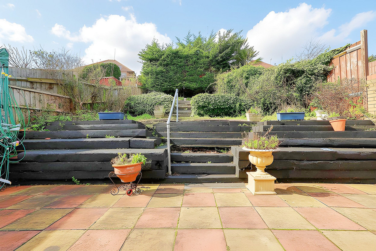 Downs Grove, Basildon, SS16, photo 2