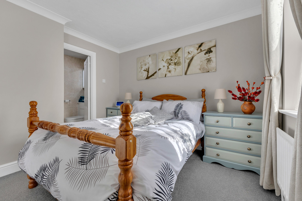 Cameron Square, Mitcham, CR4, photo 19