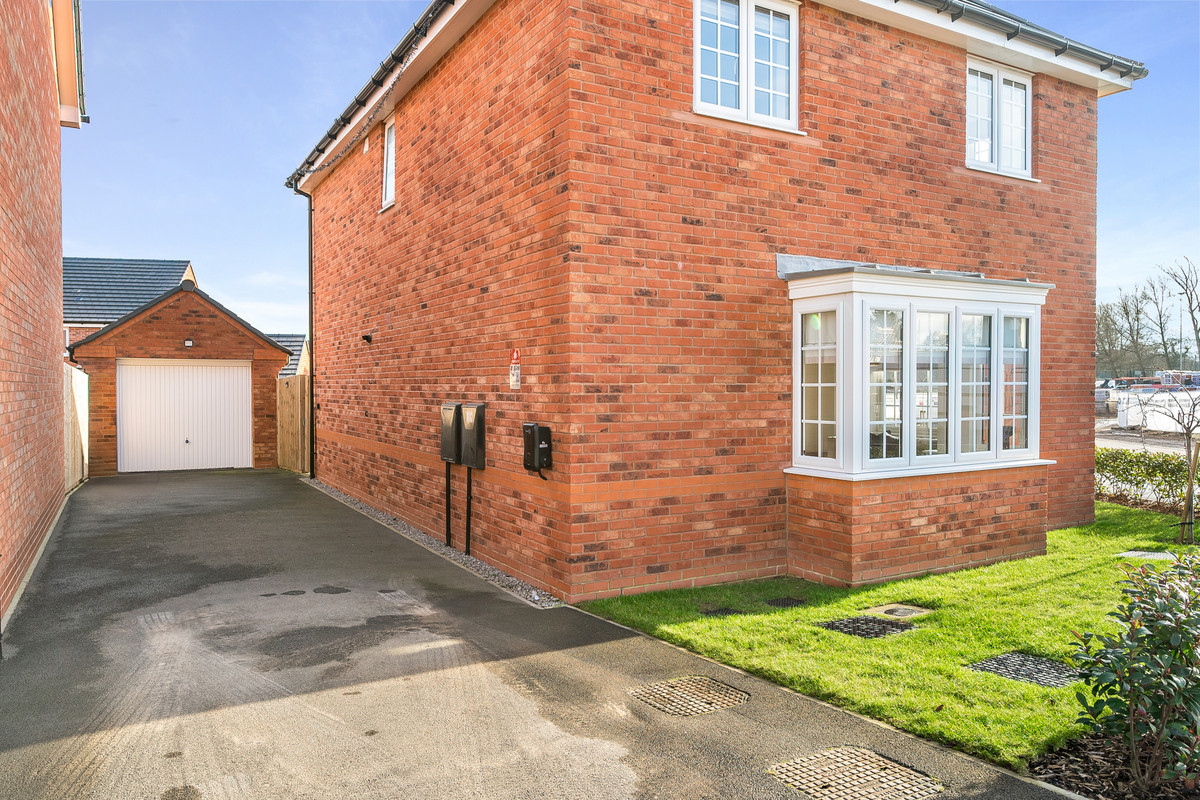 Featherstone Crescent, Cheadle, SK8, photo 26