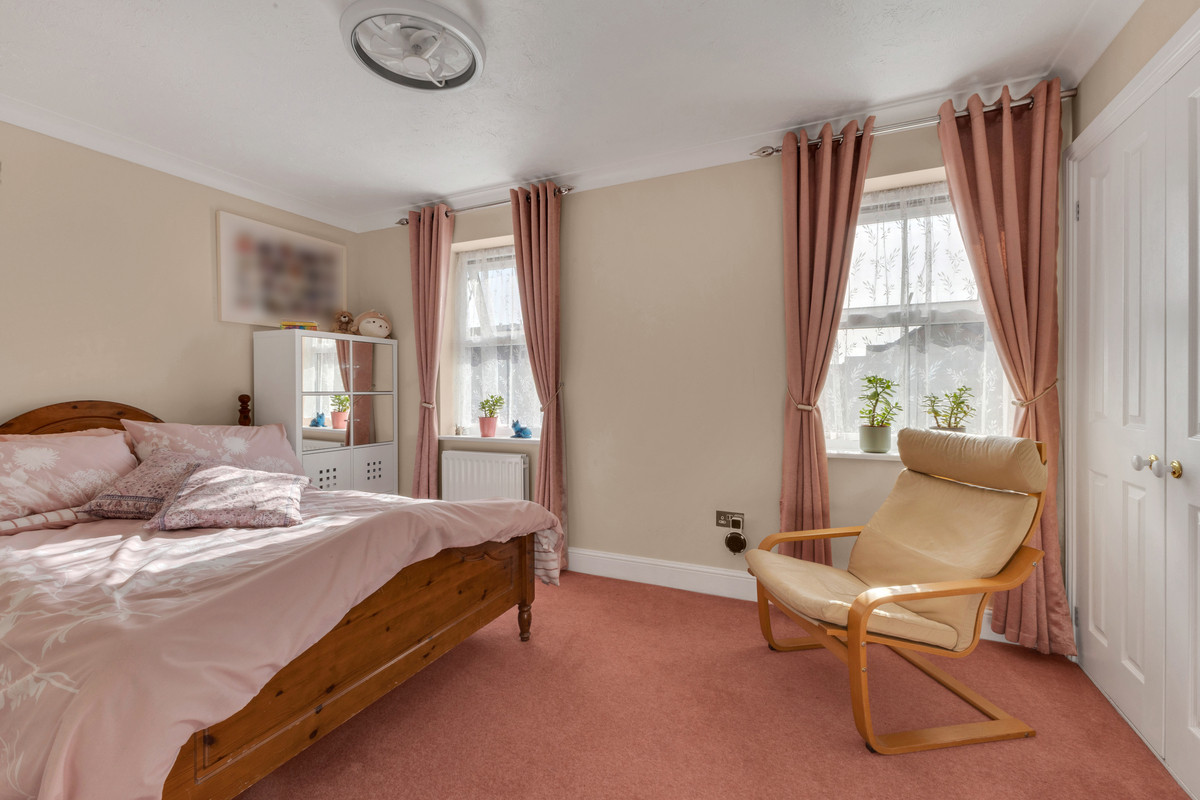 Cameron Square, Mitcham, CR4, photo 6