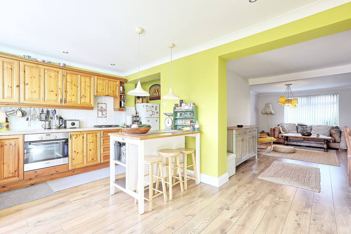 Peldon Pavement, Basildon, SS14, photo 2