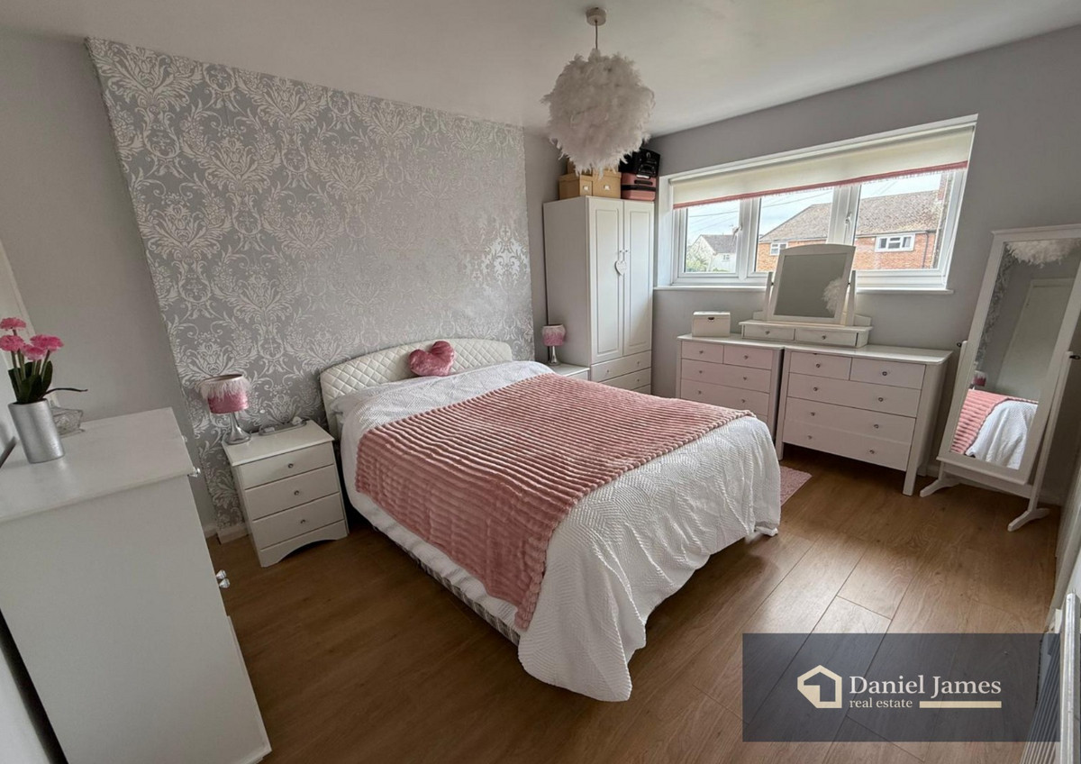 Hood Walk, Romford, RM7, photo 9