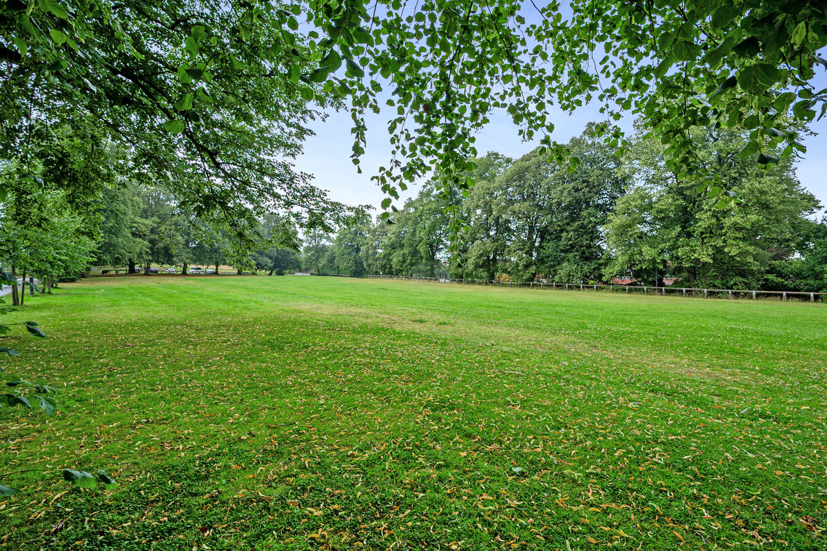 Pavilion Way, Macclesfield, SK10, photo 17