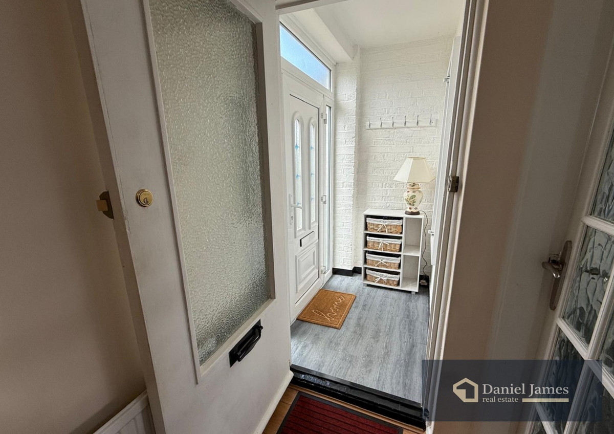 Hood Walk, Romford, RM7, photo 8