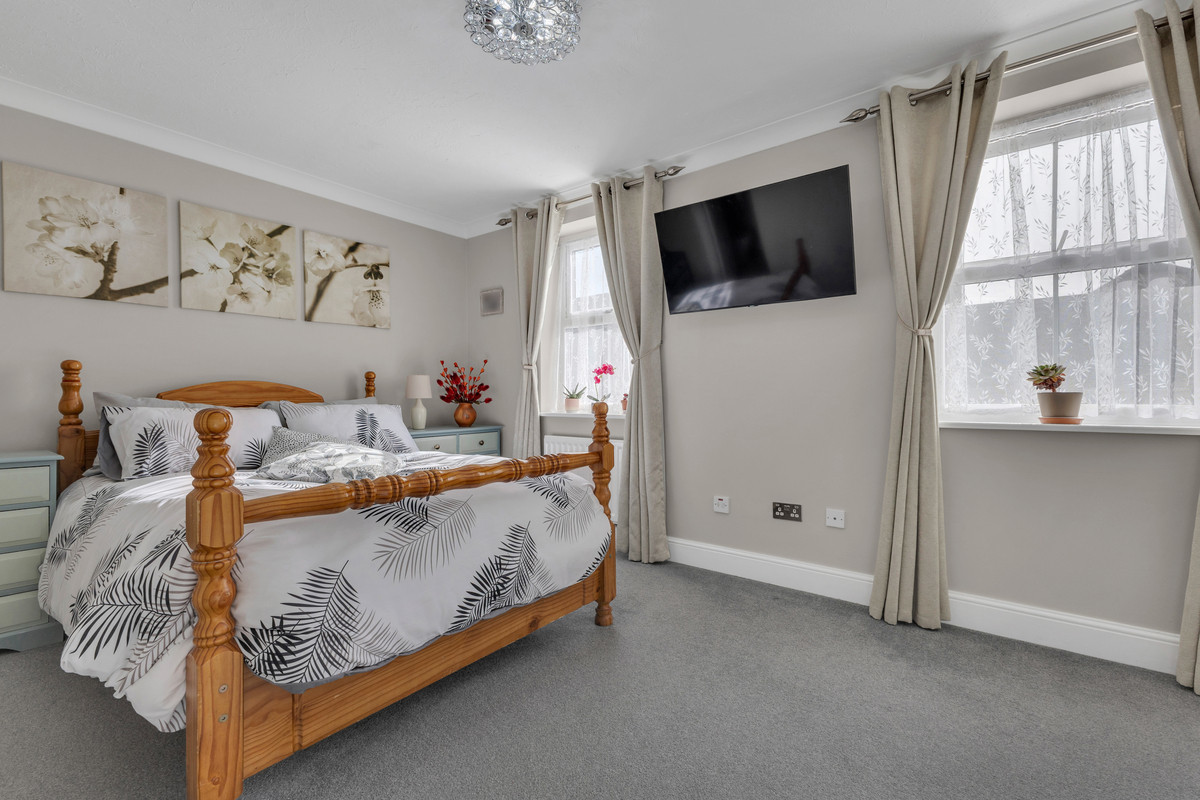 Cameron Square, Mitcham, CR4, photo 18
