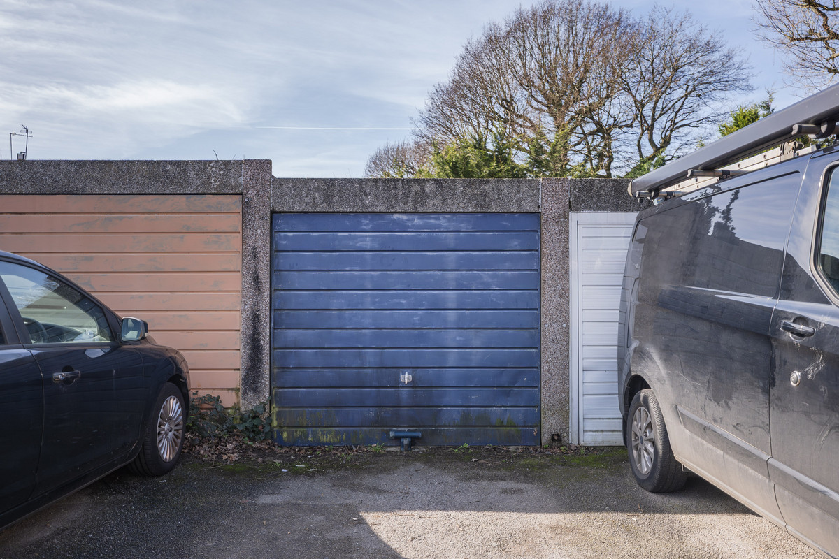 Sycamore Avenue, Horsham, RH12, photo 24