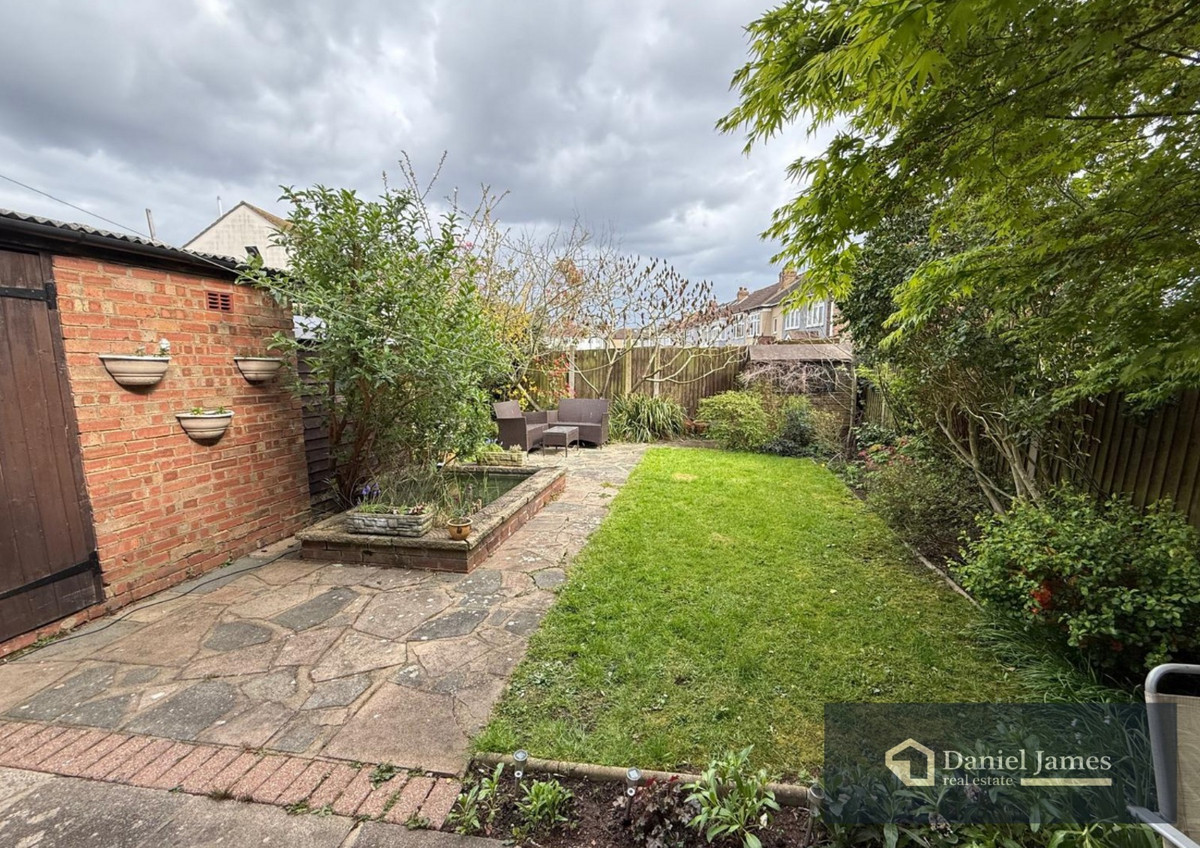 Hood Walk, Romford, RM7, photo 19