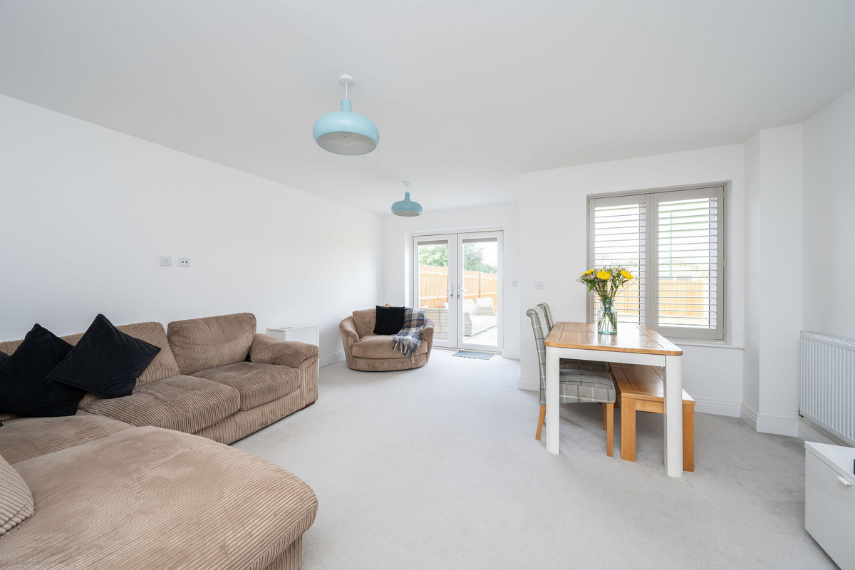 Tern Avenue, Horsham, RH12, photo 6