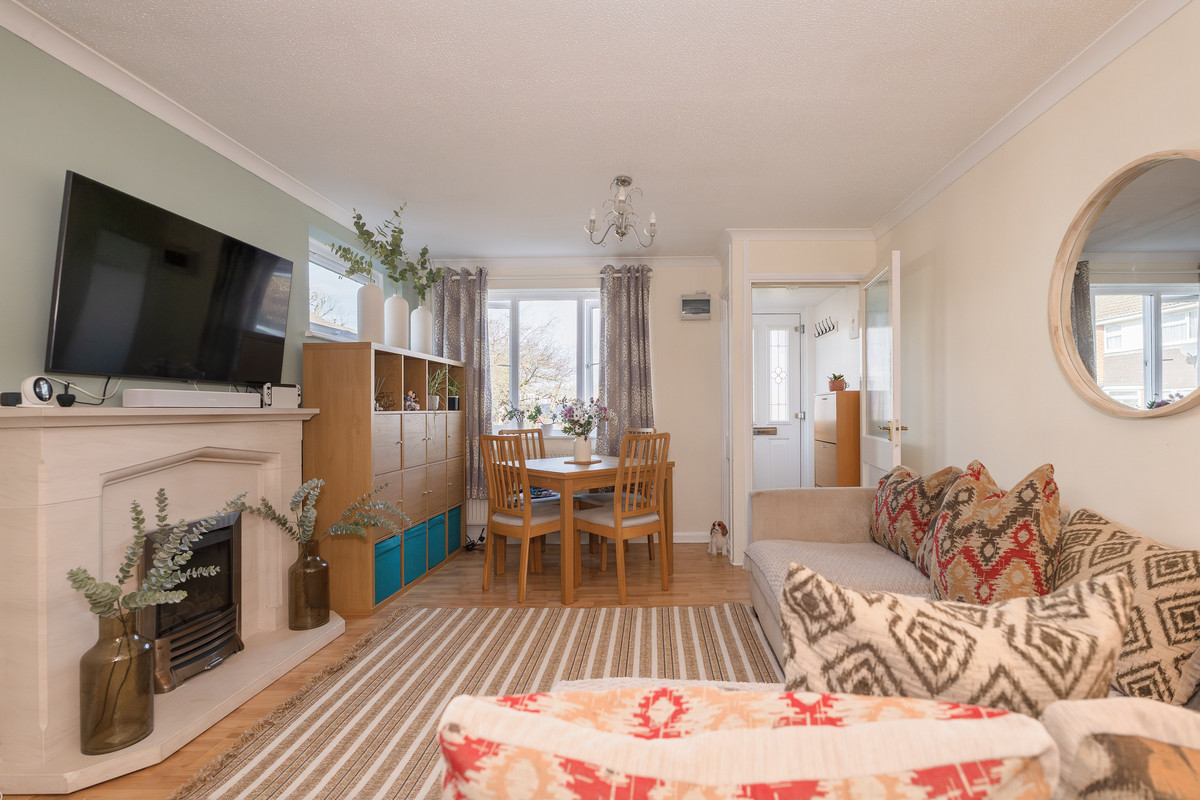 Sycamore Avenue, Horsham, RH12, photo 4