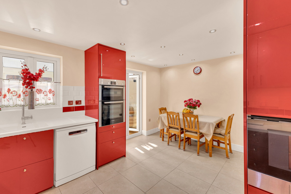 Cameron Square, Mitcham, CR4, photo 42