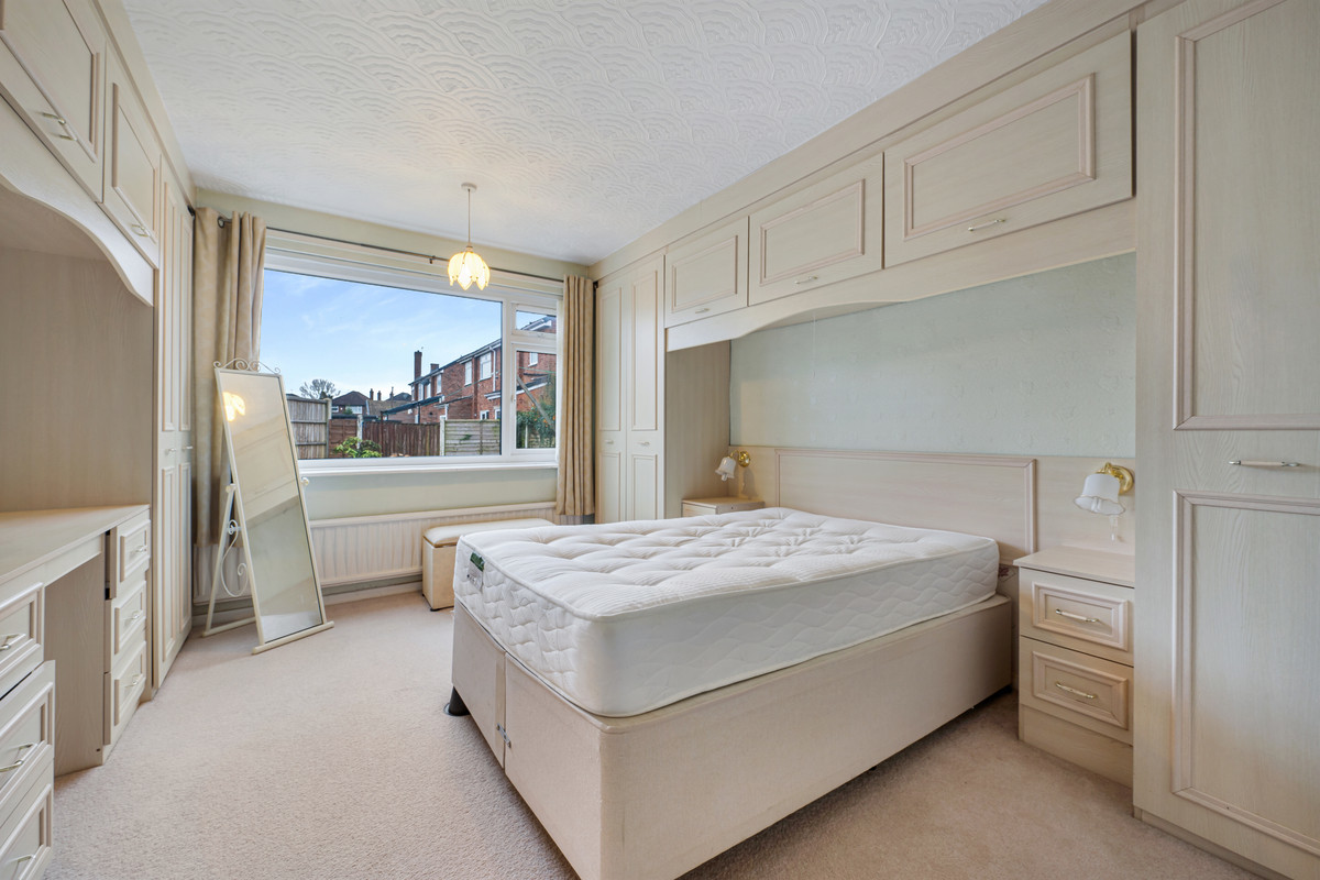 Eastleigh Road, Heald Green, SK8, photo 8