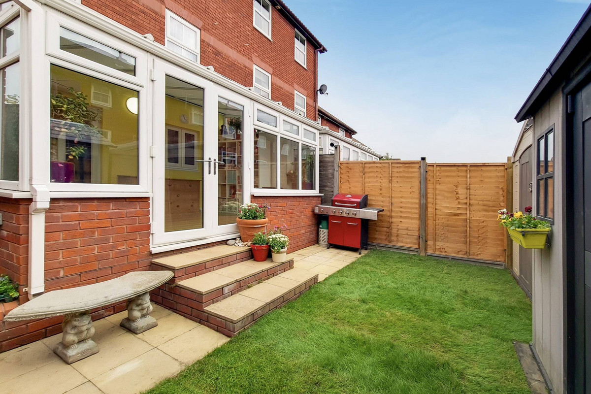 Cameron Square, Mitcham, CR4, photo 47