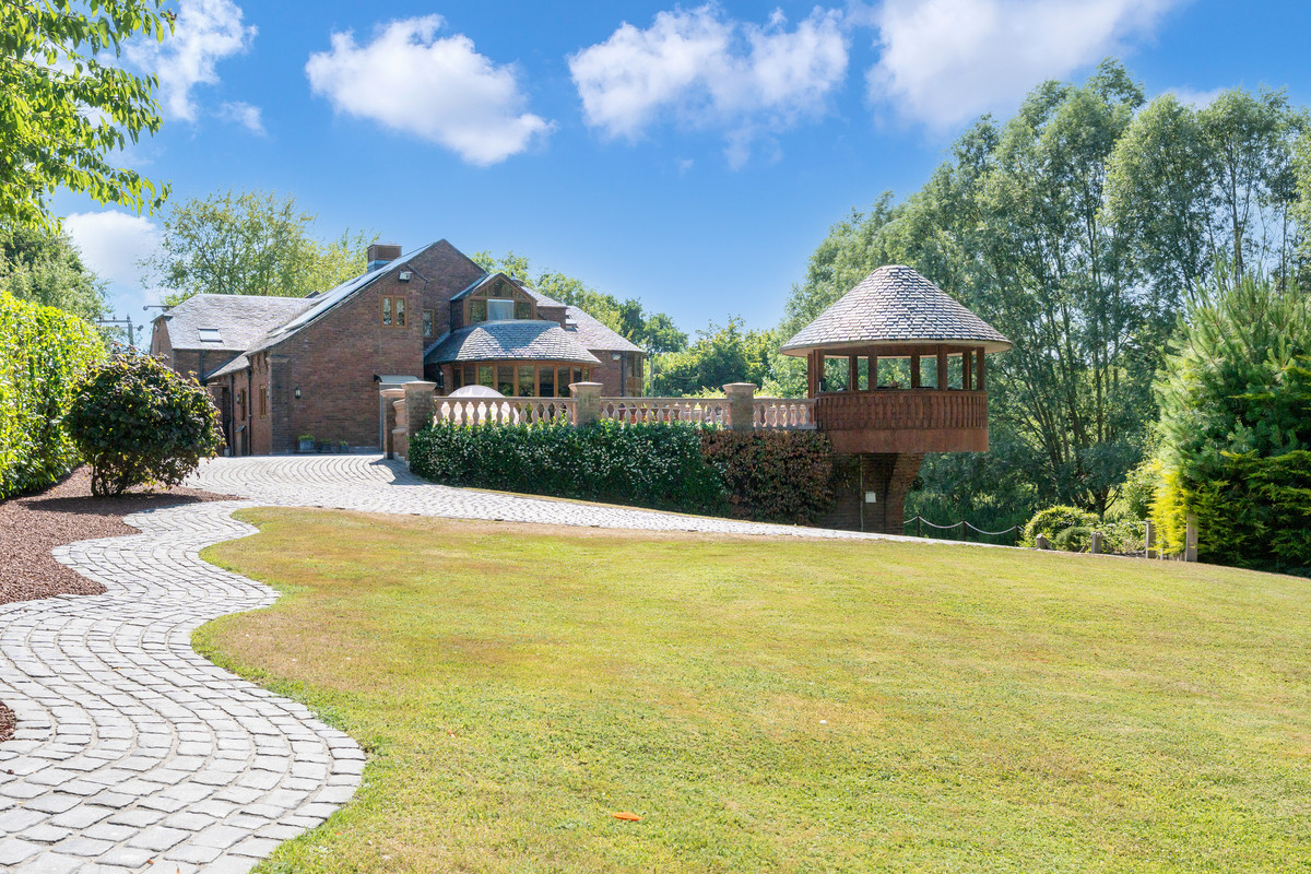 Spring Road, Clacton-on-Sea, CO16, photo 30