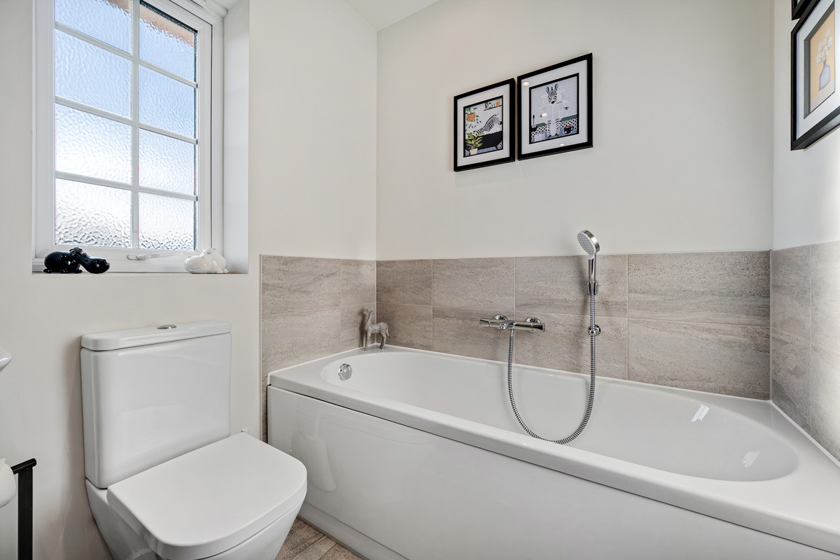 Featherstone Crescent, Cheadle, SK8, photo 18