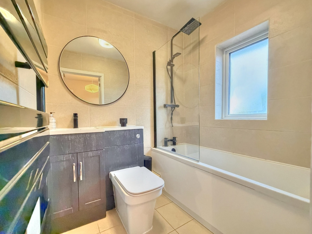 Wallis Avenue, Lincoln, LN6, photo 13